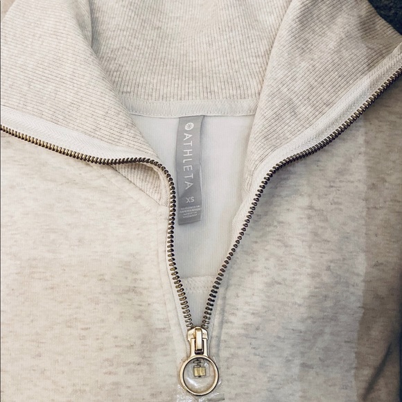 NWOT ATHLETA COZY KARMA 1/4 ZIP. - Picture 2 of 3